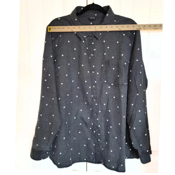 TORRID Gray White Polkadot Long Sleeve Button Up Top Women's Size 3-22/24-3X - Picture 4 of 11